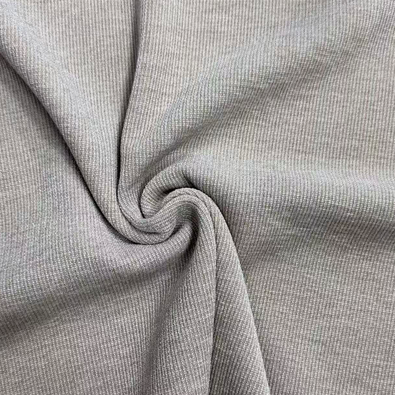 Fabraicí éadaí chenille na bhFear agus na mBan